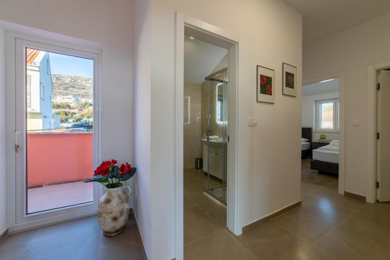 Apartments Katarina Kaštela Buitenkant foto