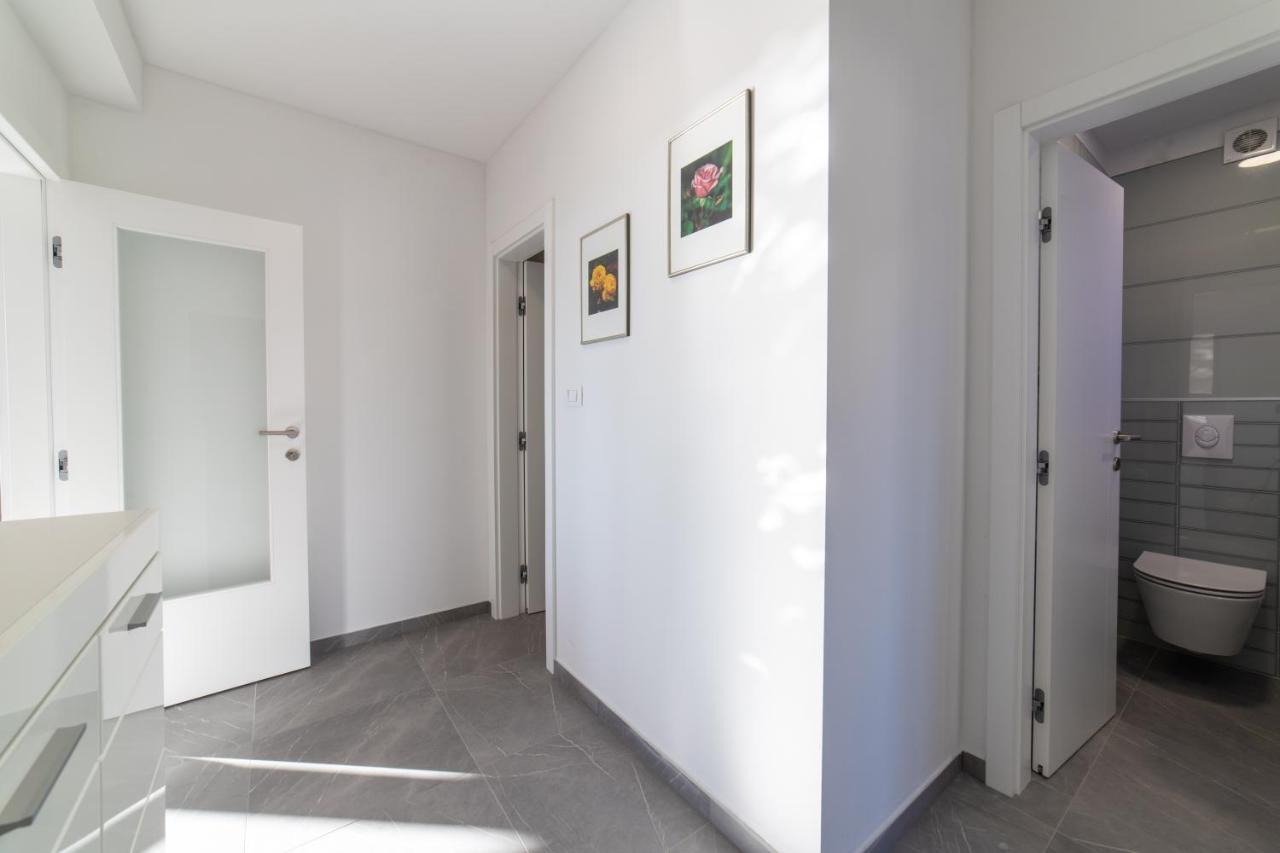Apartments Katarina Kaštela Buitenkant foto
